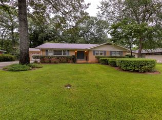 215 Ridgeland Dr, Warner Robins, GA 31093