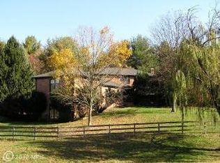 241 Bliss Ln, Great Falls, VA 22066