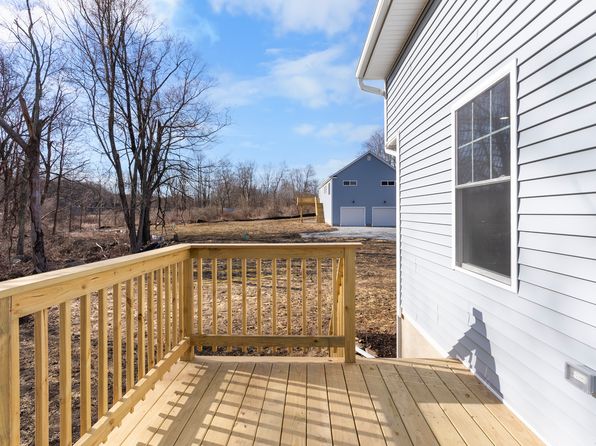 184 Riggs St, Oxford, CT 06478