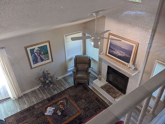 2nd image of 18 Palmetto Pl