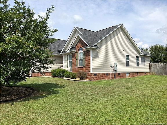 3rd image of 194 Ivywood Ln