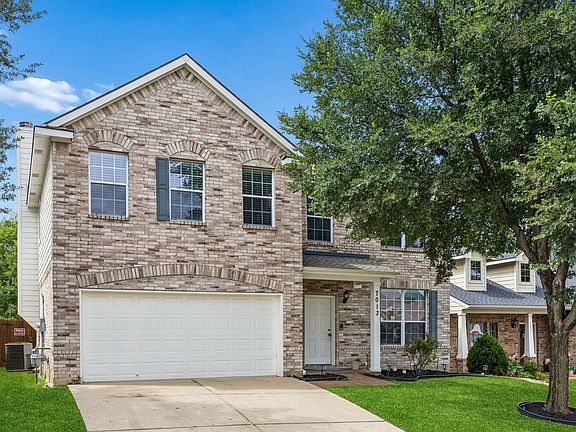 2nd image of 7013 Lindentree Ln
