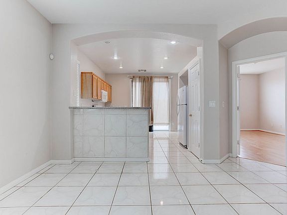 3rd image of 8473 Barossa Ct