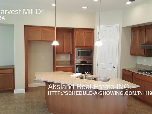 4th image of 875 Harvest Mill Dr