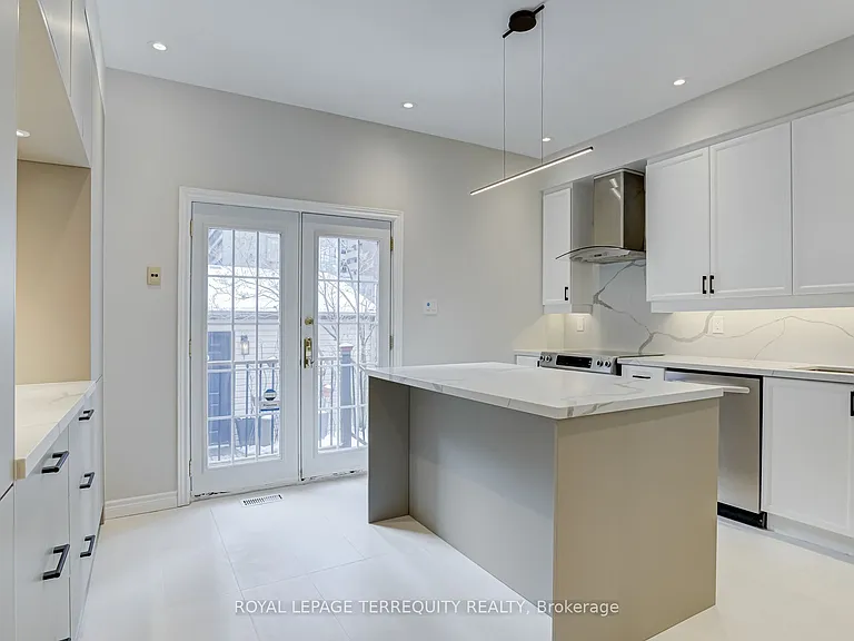 244 George St — Photo 6