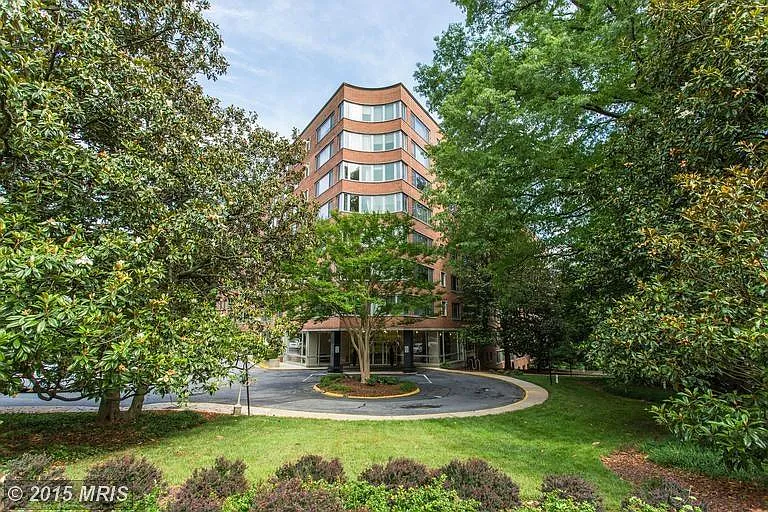 4200 Cathedral Ave NW #7 — Photo 5