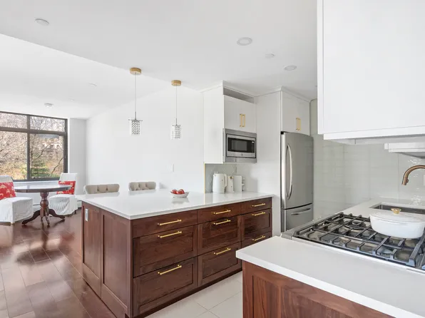 130 Bradhurst Avenue 611 image 3 of 12