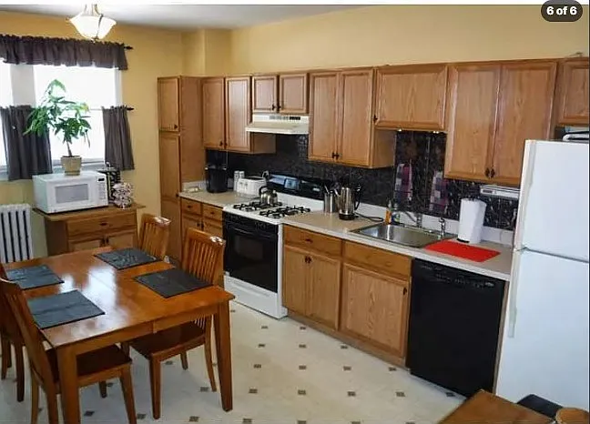 3 bed, 1472 sqft, $1,600 — Photo 4