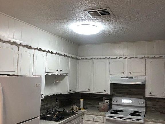 3rd image of 2158 NW Lincoln Ave