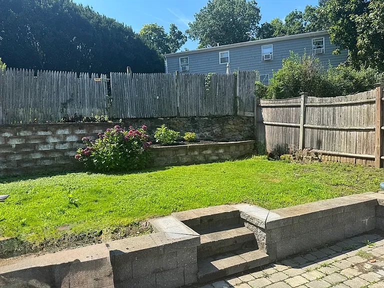 322 Lowell St #0 — Photo 4