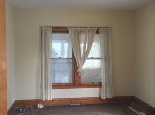 8212 Grand Division Ave, Garfield Heights, OH 44125