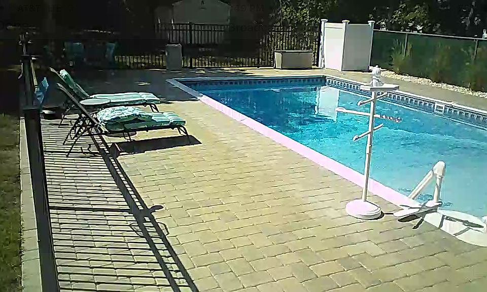 1st image of 20 Lincoln Dr