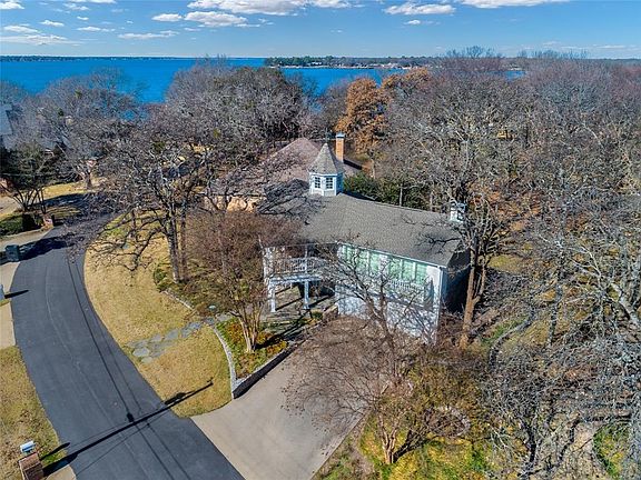 4th image of 683 Enchanted Isles Dr