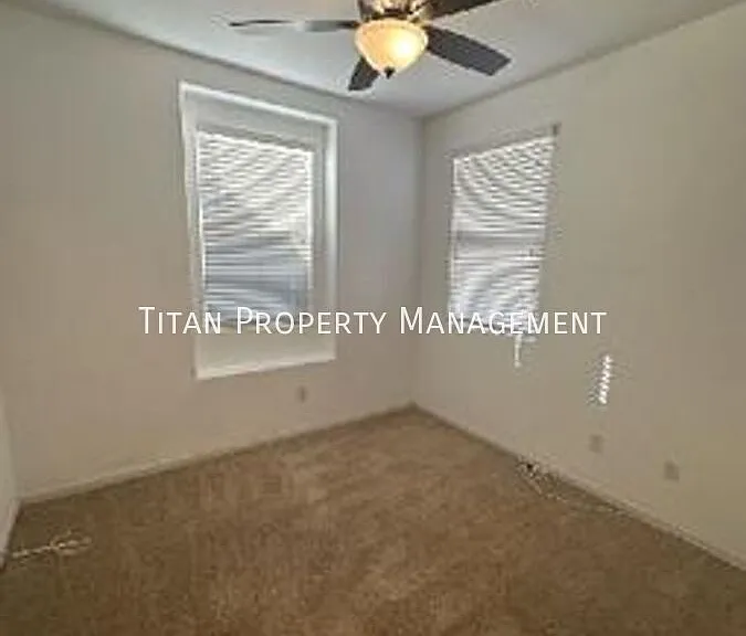 421 Phoenix Cir — Photo 9