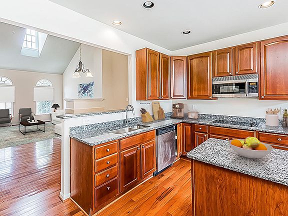 2nd image of 136 Teapot Ct #136