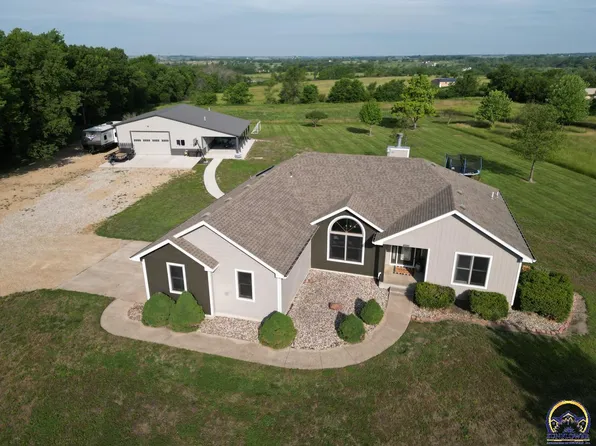 9035 Village Greens Rd, Meriden, KS 66512