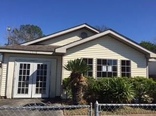 1916 E Homestead Dr, New Orleans, LA 70114