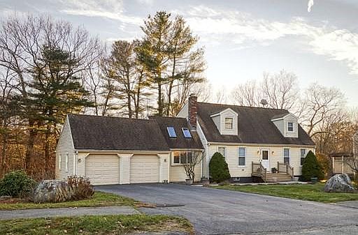 2nd image of 148 Cabral Cir