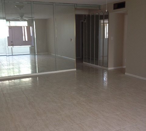 2nd image of 301 NE 14th Ave APT 207