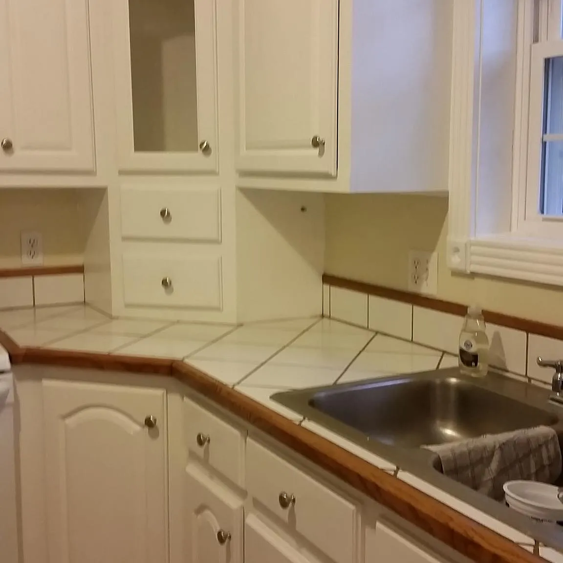 210 Whitehall Ave — Photo 3