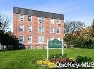 230 Central Ave APT 2D, Lawrence, NY 11559