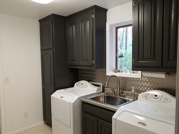 laundry/mud room