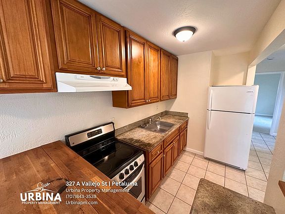 2nd image of 327A Vallejo St