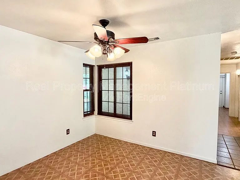 3305 E Palo Alto Ave — Photo 6