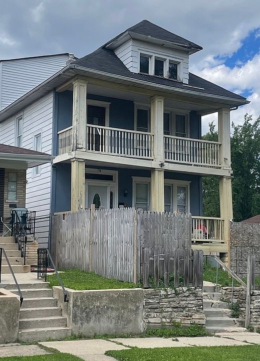 1st image of 126 E 120th Pl