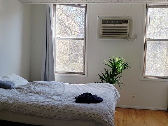3rd image of 29 Skillman Ave APT 2R