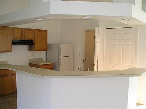 4th image of 31 Lindberg Ln