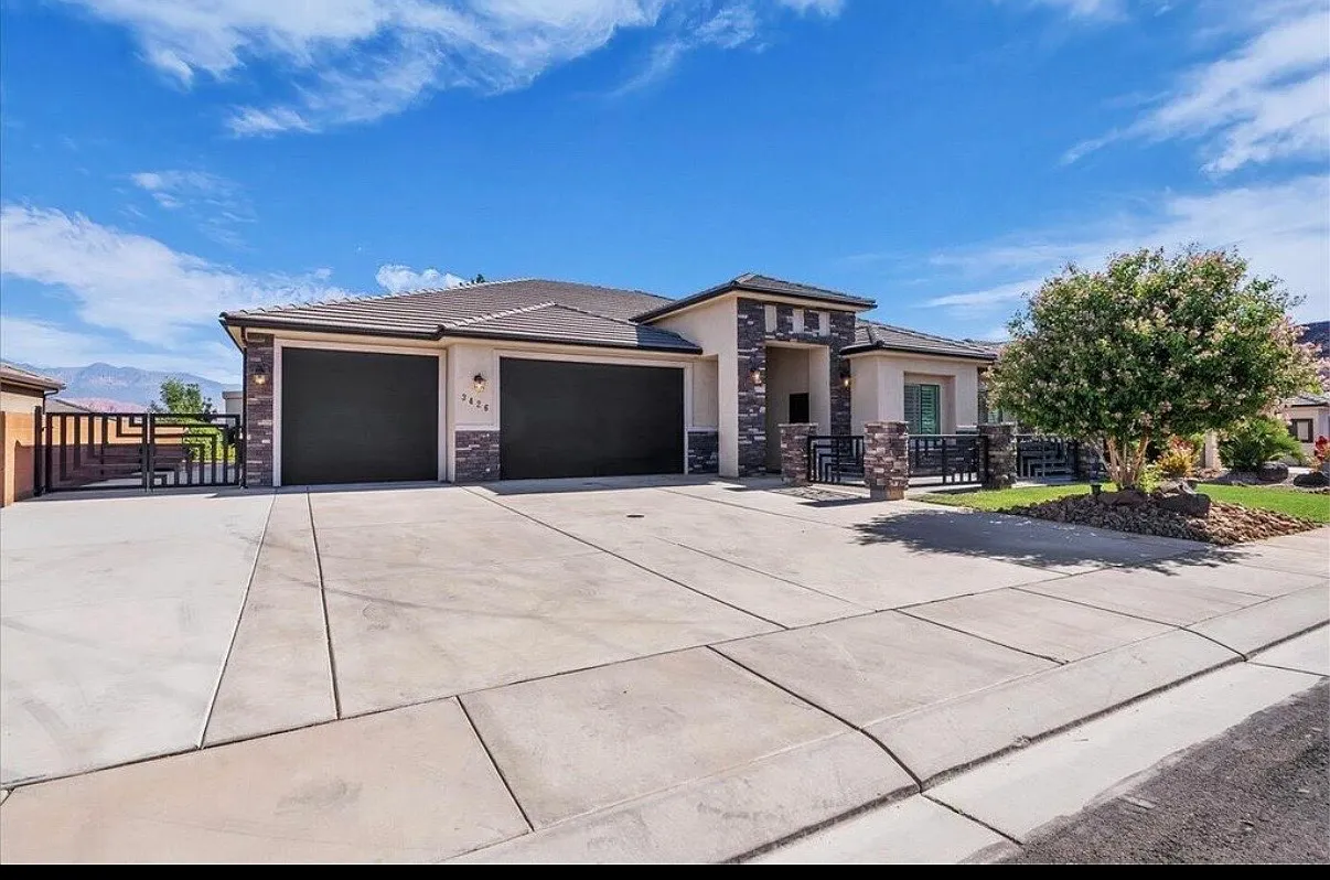 4 bed, 2981 sqft, $4,500 — Photo 2