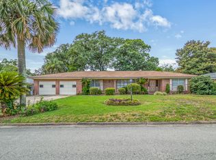 976 Parkridge Cir E, Jacksonville, FL 32211