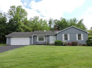 203 Sutton Dr, Windsor Locks, CT 06096