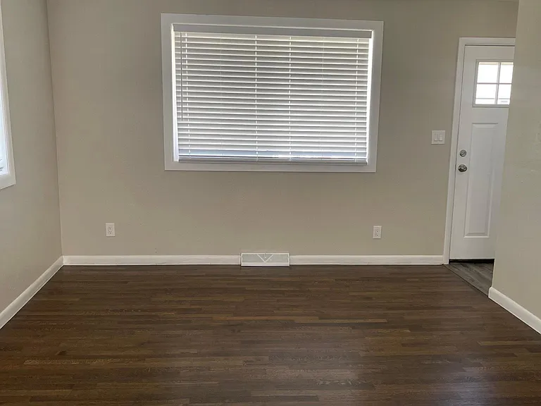 634 W Crestline Ave — Photo 5