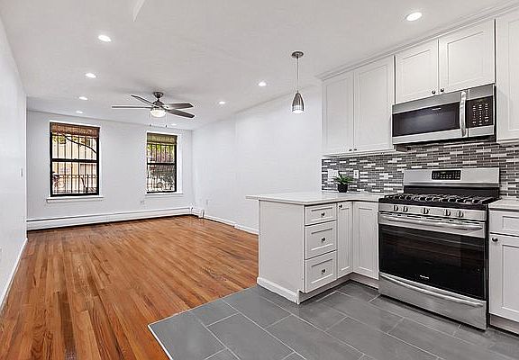 3rd image of 2080 5th Ave APT 1