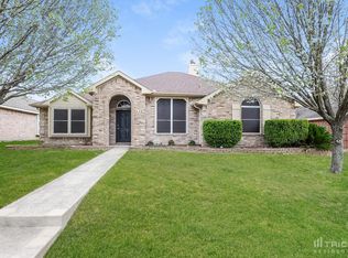 110 Cloverleaf Ln, Red Oak, TX 75154