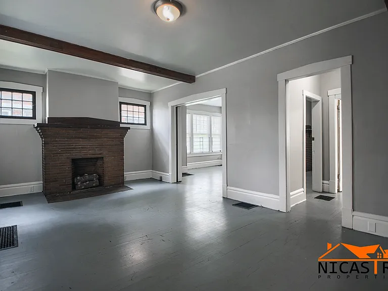 1600 N 4th St — Photo 4