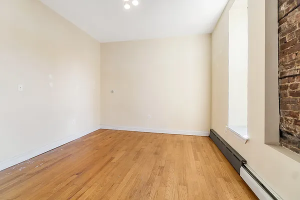 Rented by Corcoran | media 7