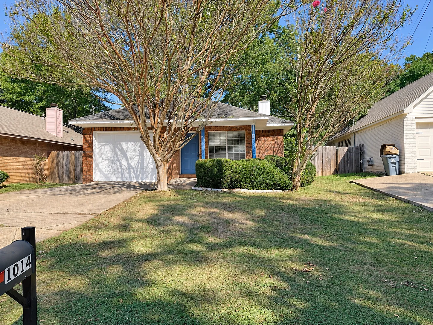 3 bed, 1379 sqft, $1,700 — Photo 1