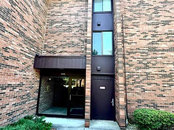 14526 Linder Ct Penthouse 4, Oak Forest, IL 60452