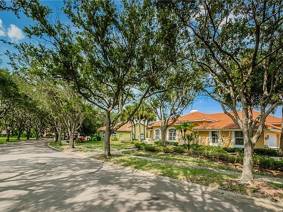 5th image of 7498 Water Silk Dr N