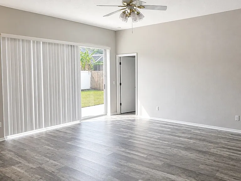 28202 Brokenmead Path — Photo 6