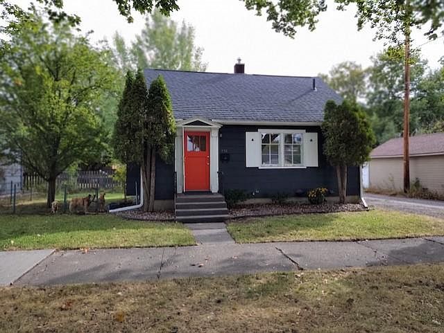 330 7th St East