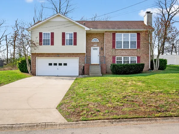 2650 Holly Rock Dr, Clarksville, TN 37040