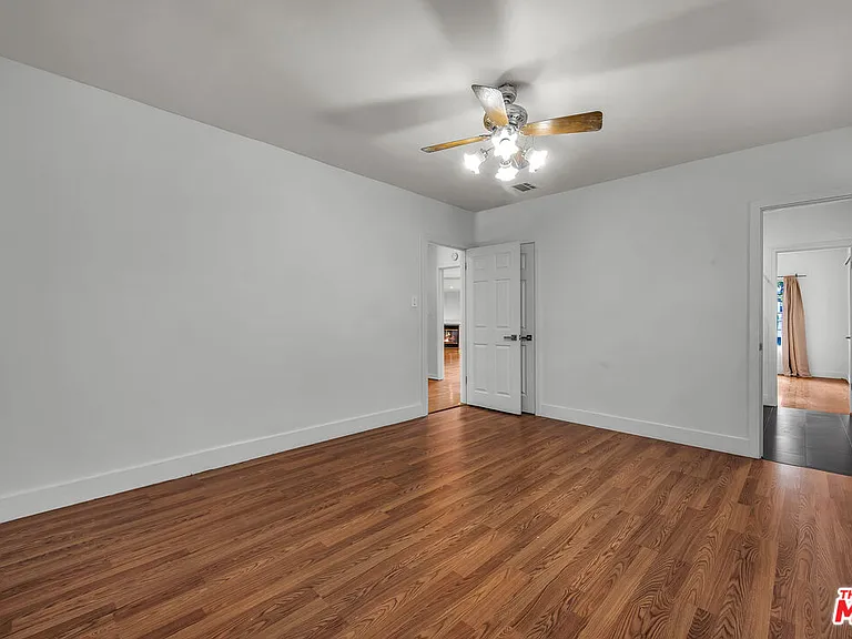 922 S Bundy Dr — Photo 13