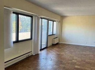 1600 Center Ave APT 4F, Fort Lee, NJ 07024