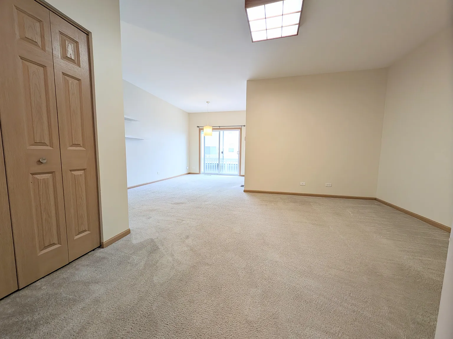 2 bed, $1,800 — Photo 2