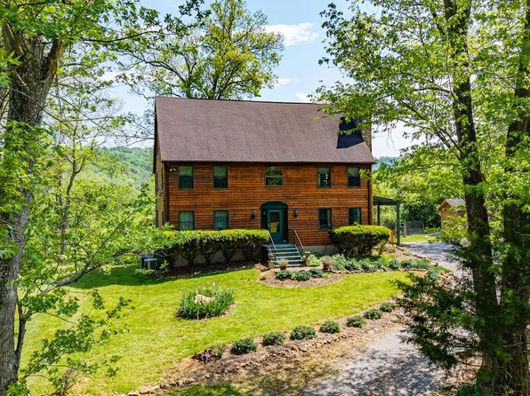 245 River House Ln, Boyce, VA 22620