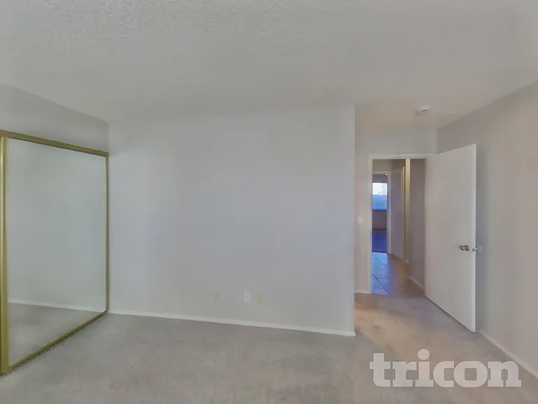 709 Honeybee Ct — Photo 7
